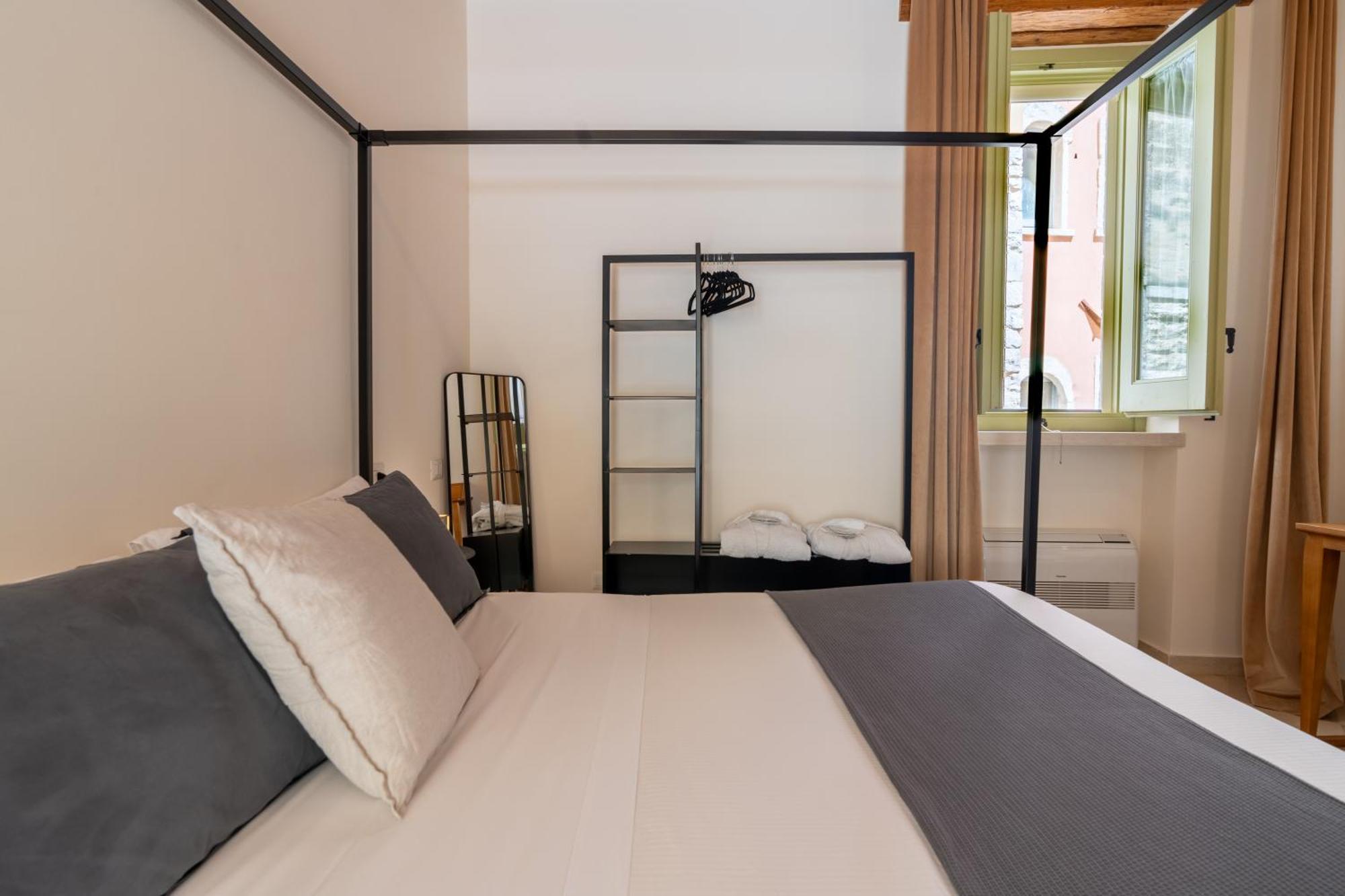 B&B Palazzo Vittoria บิสเชลเย ภายนอก รูปภาพ