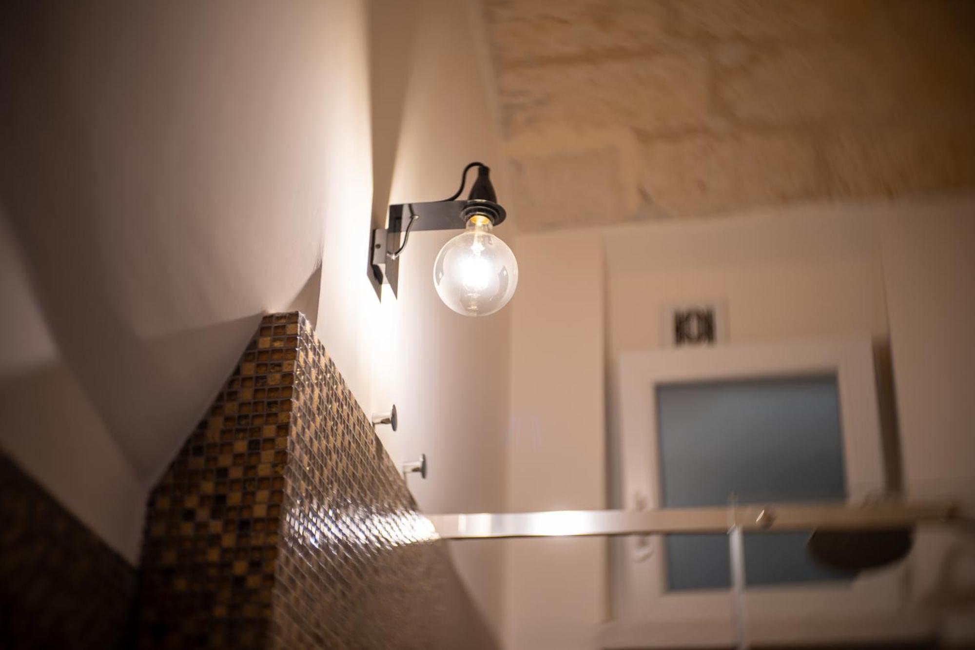 B&B Palazzo Vittoria บิสเชลเย ภายนอก รูปภาพ